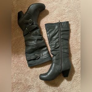 Women’s Rialto grey boots size 7